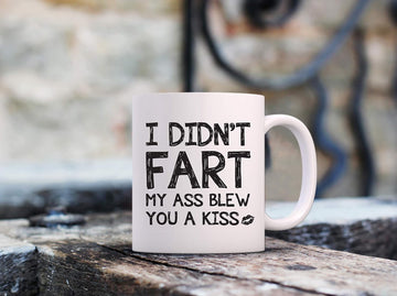 White Elephant Gifts For Adults - I Didn't Fart Mug Funny Gag Gifts - Best Birthday Gifts for Men, Women - Unique Gift Idea for Him, Adults, Husband, Brother from Son, Daughter, Wife - Fun Novelty Cup
